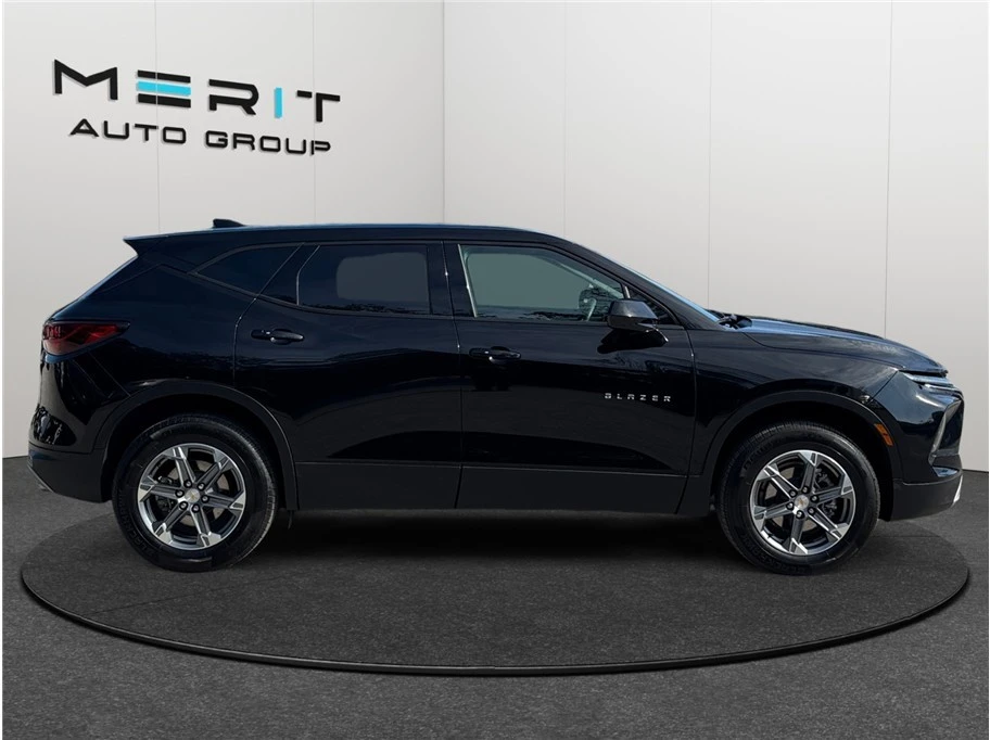 2023 Chevrolet Blazer - Image 10 of 21