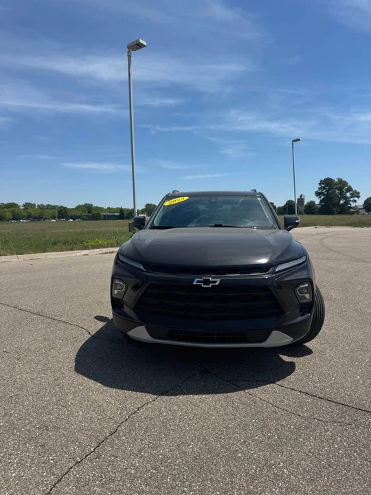 2023 Chevrolet Blazer - Image 2 of 14