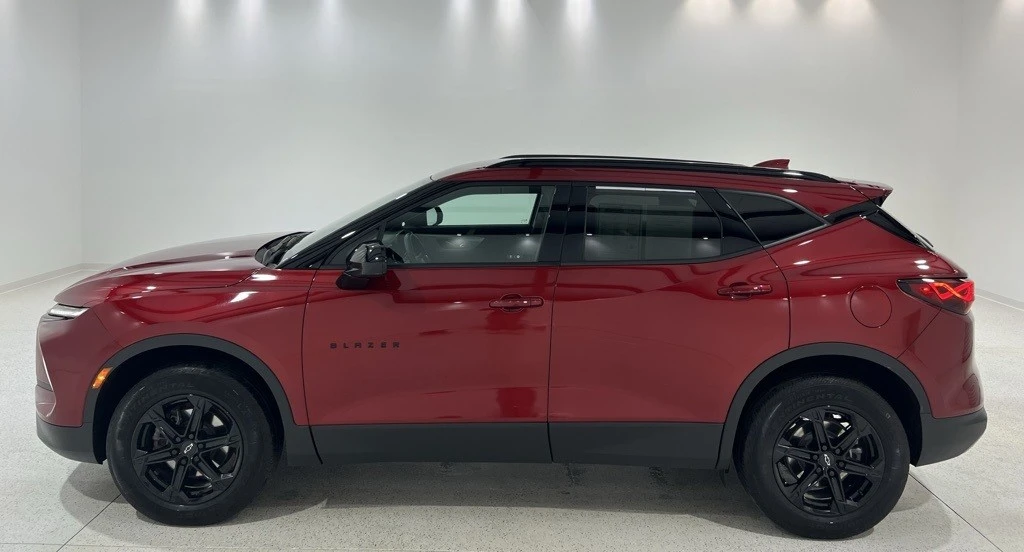 2023 Chevrolet Blazer - Image 2 of 12