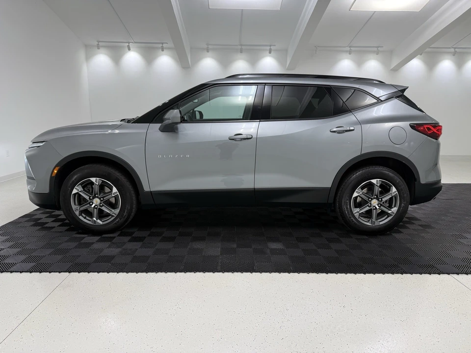 2023 Chevrolet Blazer - Image 4 of 21