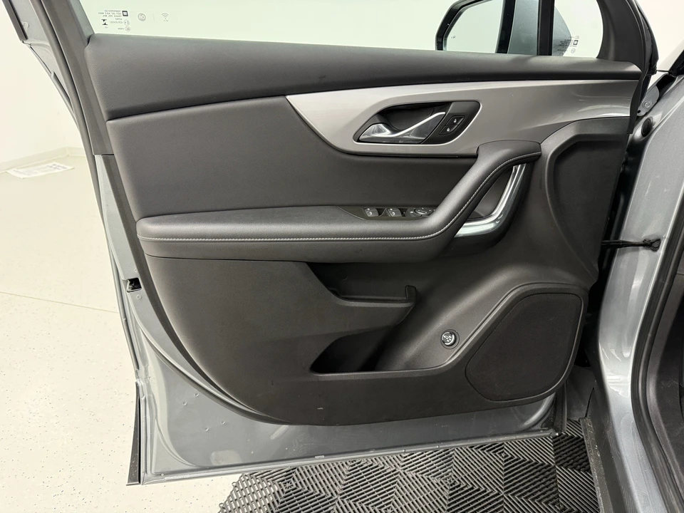 2023 Chevrolet Blazer - Image 15 of 21