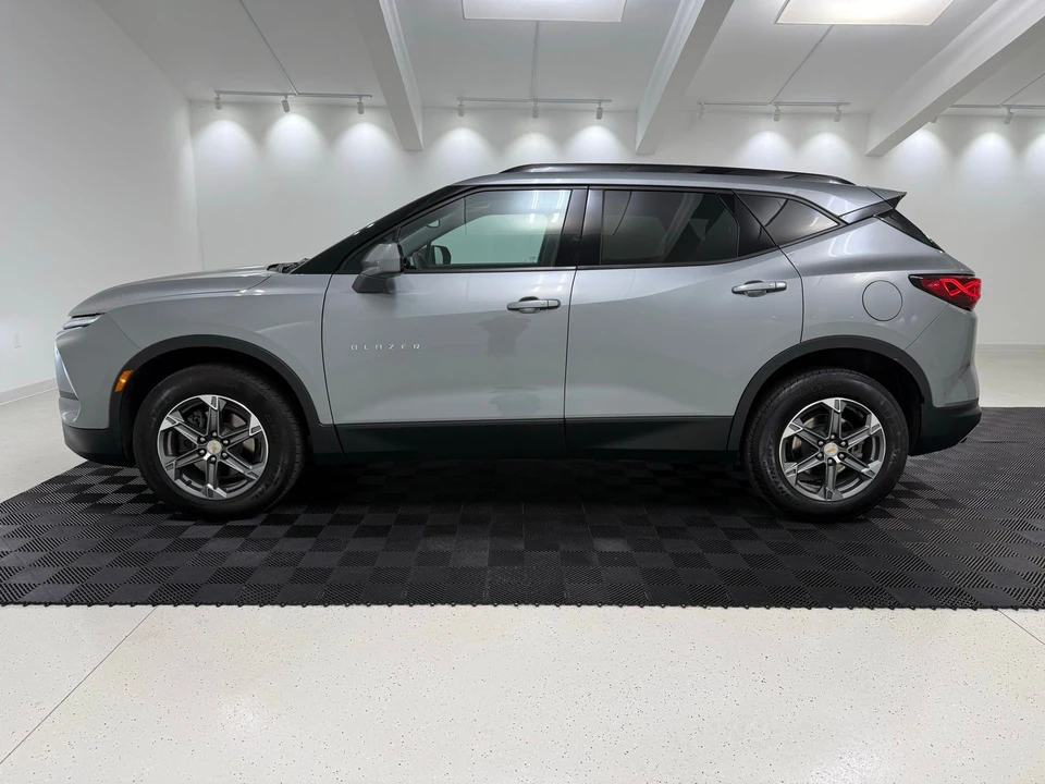 2023 Chevrolet Blazer - Image 4 of 21