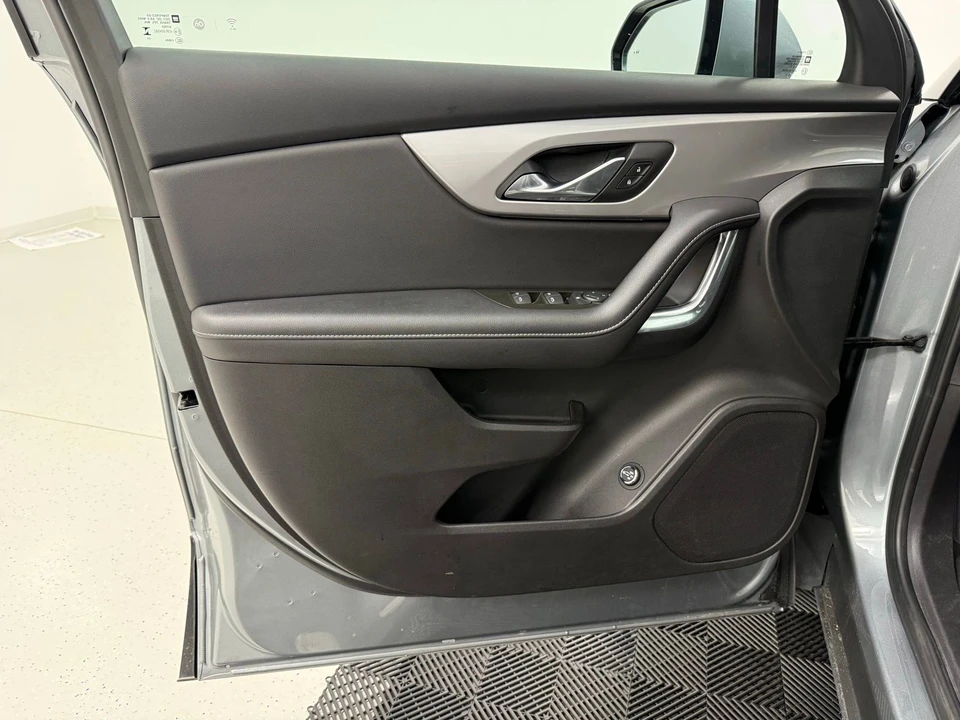 2023 Chevrolet Blazer - Image 15 of 21