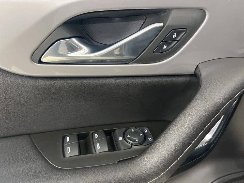 2023 Chevrolet Blazer - Image 19 of 21