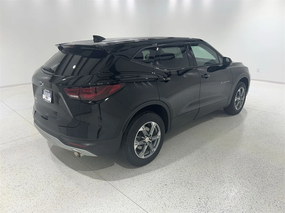 2023 Chevrolet Blazer - Image 5 of 12