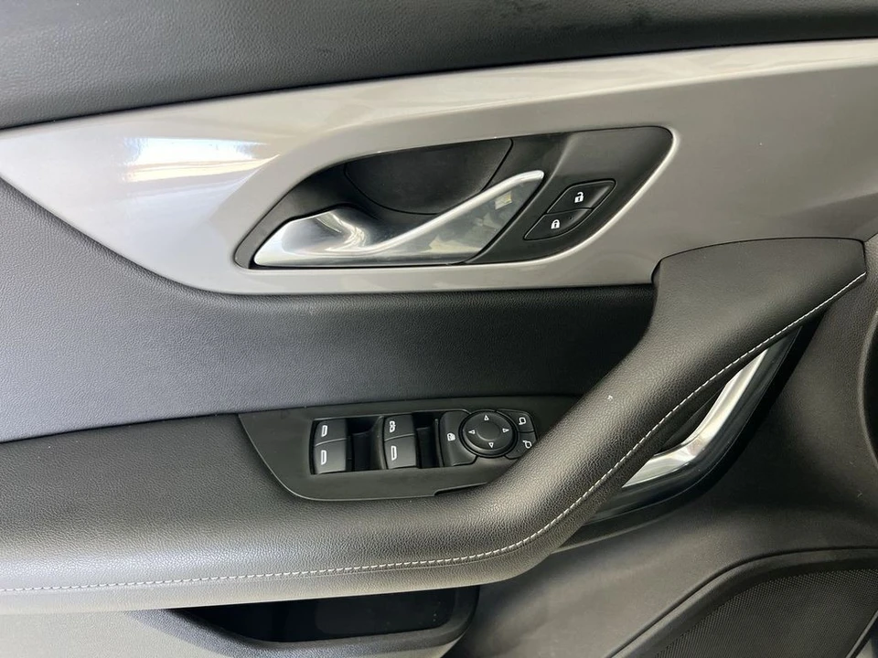 2023 Chevrolet Blazer - Image 20 of 21