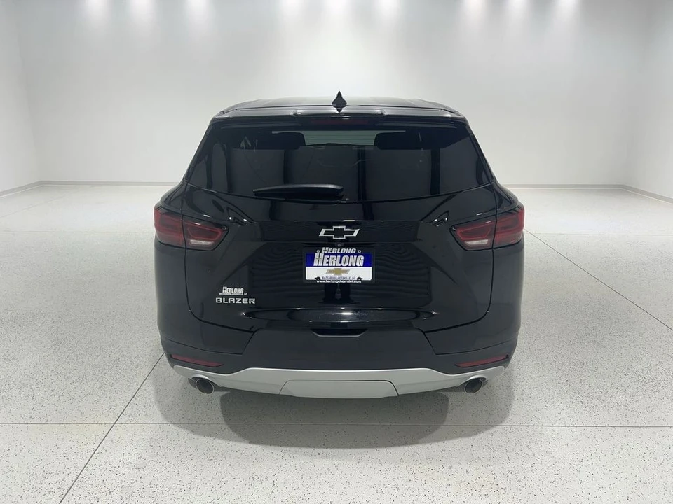 2023 Chevrolet Blazer - Image 4 of 21