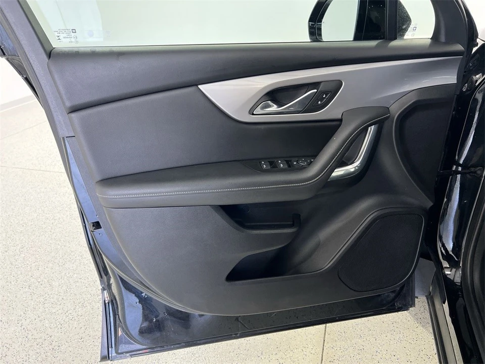 2023 Chevrolet Blazer - Image 19 of 21