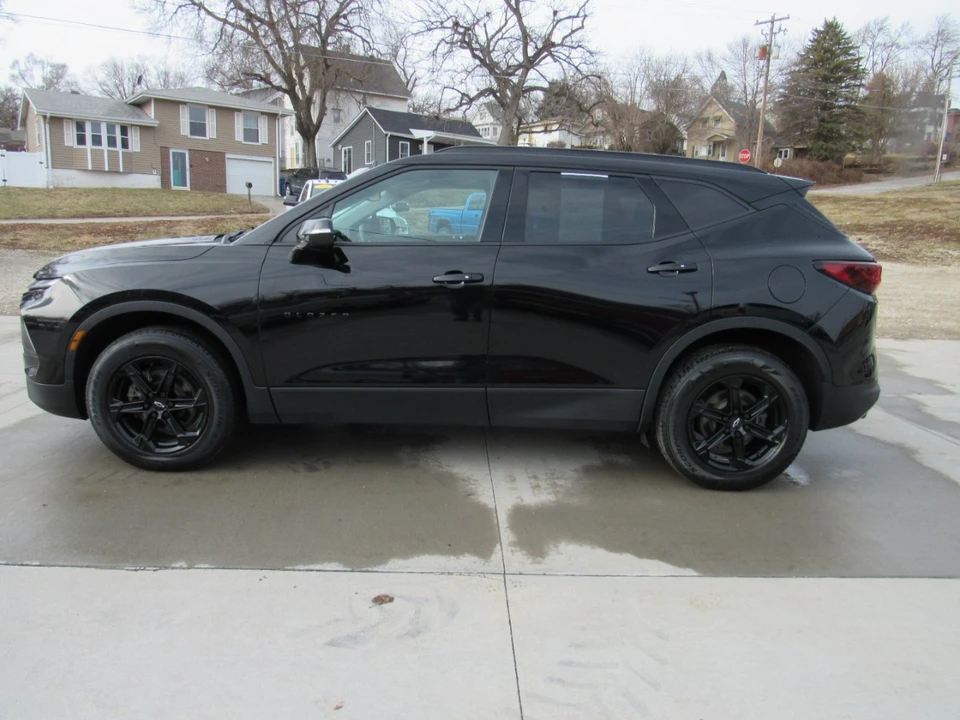 2023 Chevrolet Blazer - Image 10 of 12