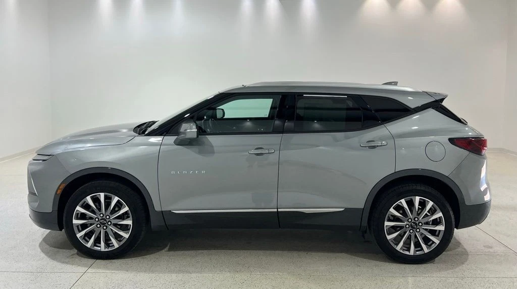2023 Chevrolet Blazer - Image 2 of 21