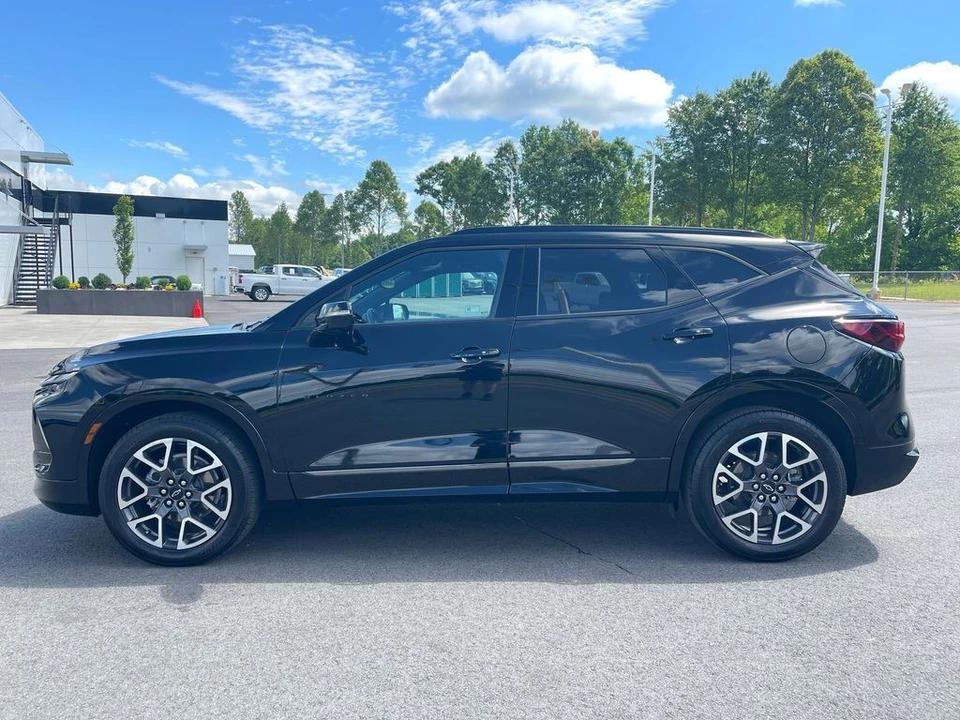 2023 Chevrolet Blazer - Image 2 of 12
