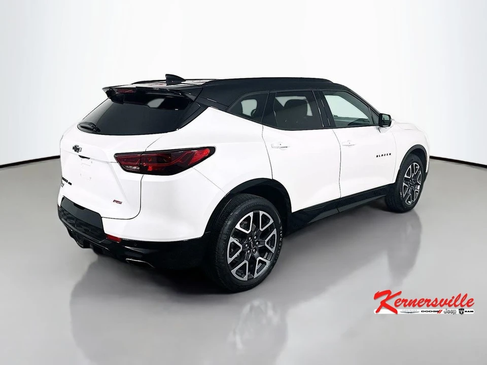 2023 Chevrolet Blazer - Image 7 of 12