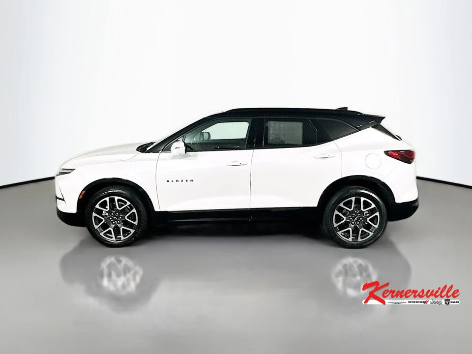 2023 Chevrolet Blazer - Image 4 of 12