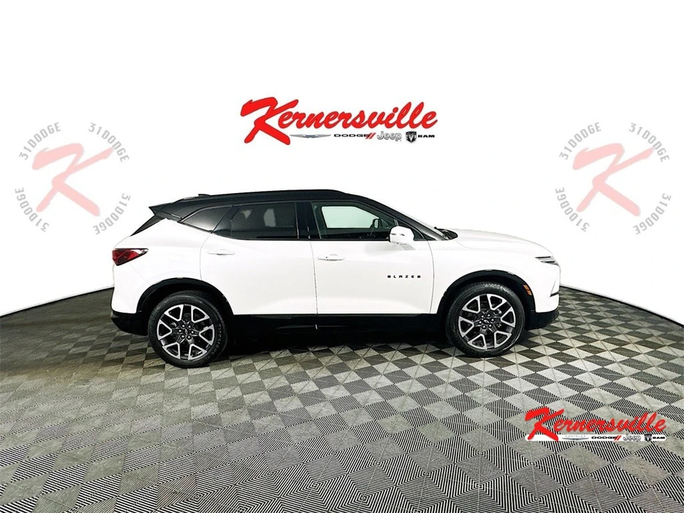 2023 Chevrolet Blazer - Image 8 of 21