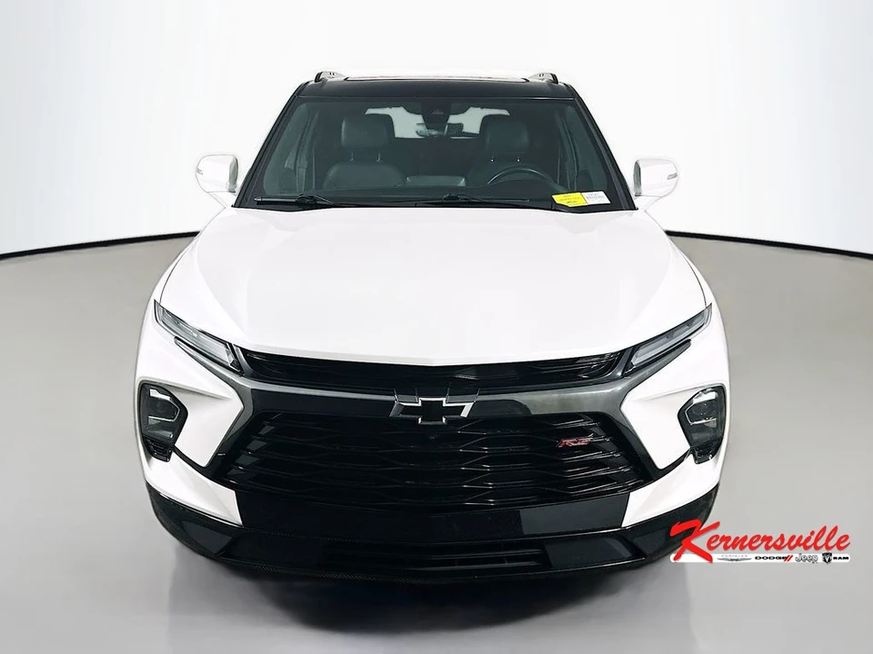 2023 Chevrolet Blazer - Image 2 of 12