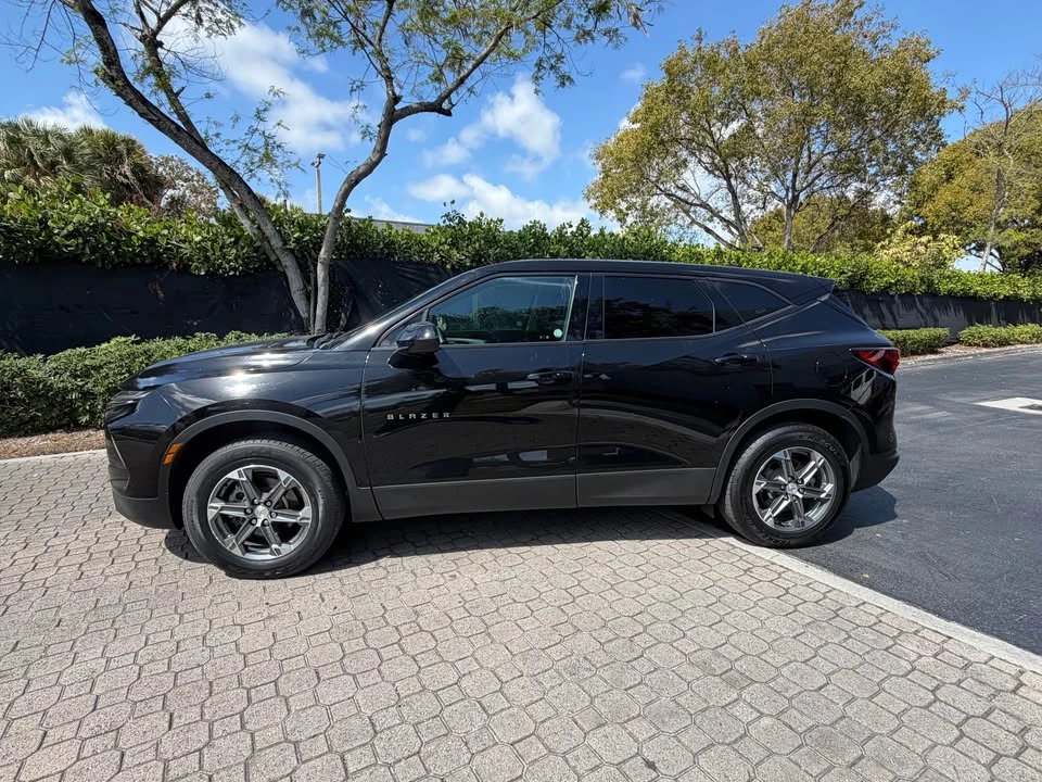 2023 Chevrolet Blazer - Image 4 of 12