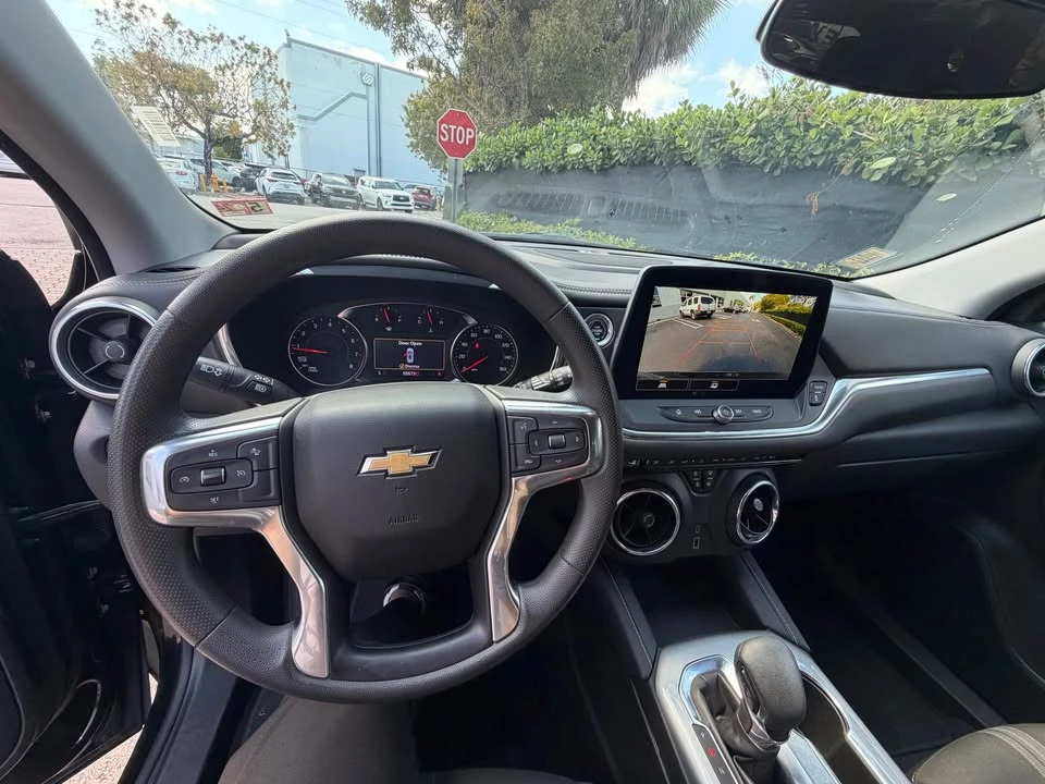 2023 Chevrolet Blazer - Image 11 of 12