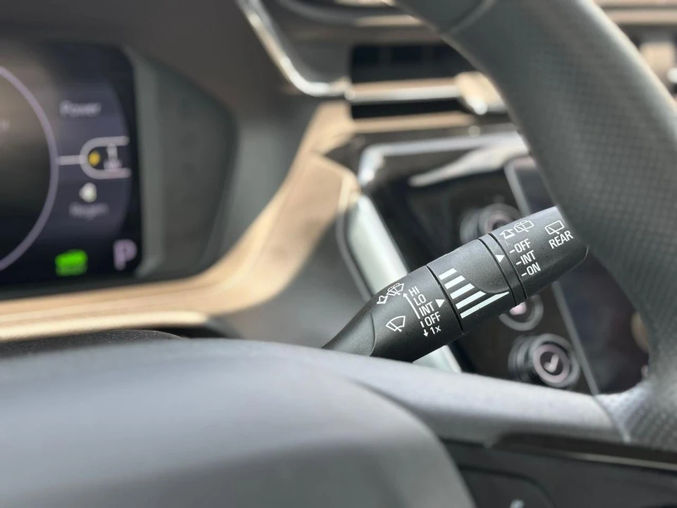 2023 Chevrolet - Image 27 of 31
