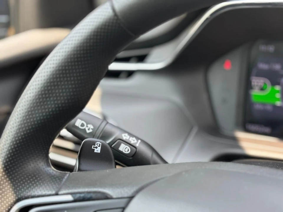 2023 Chevrolet - Image 26 of 31