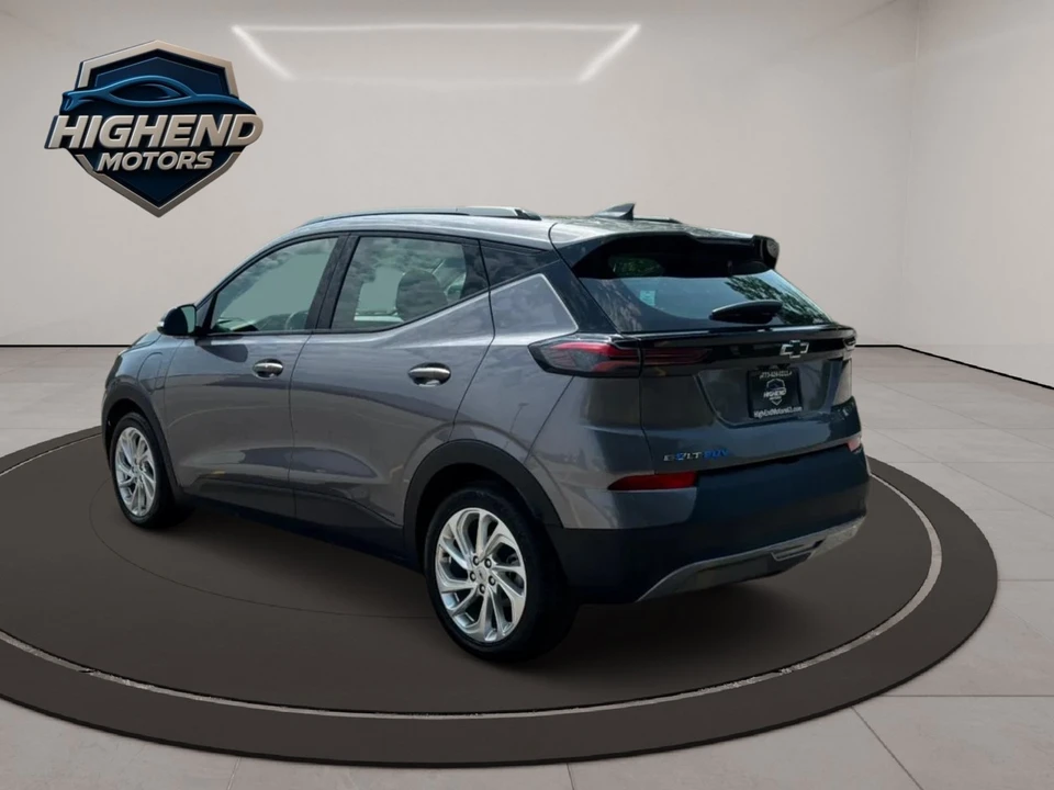 2023 Chevrolet - Image 4 of 21