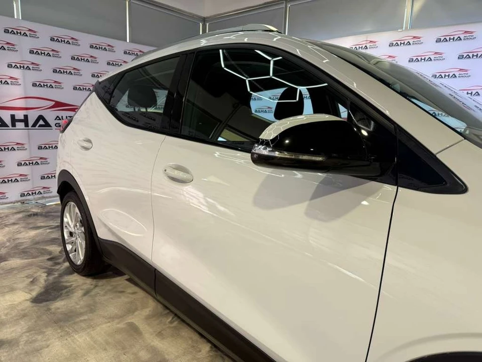 2023 Chevrolet - Image 6 of 31