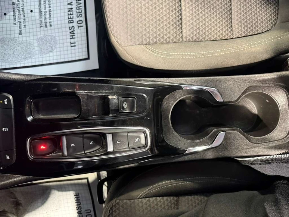 2023 Chevrolet - Image 18 of 31