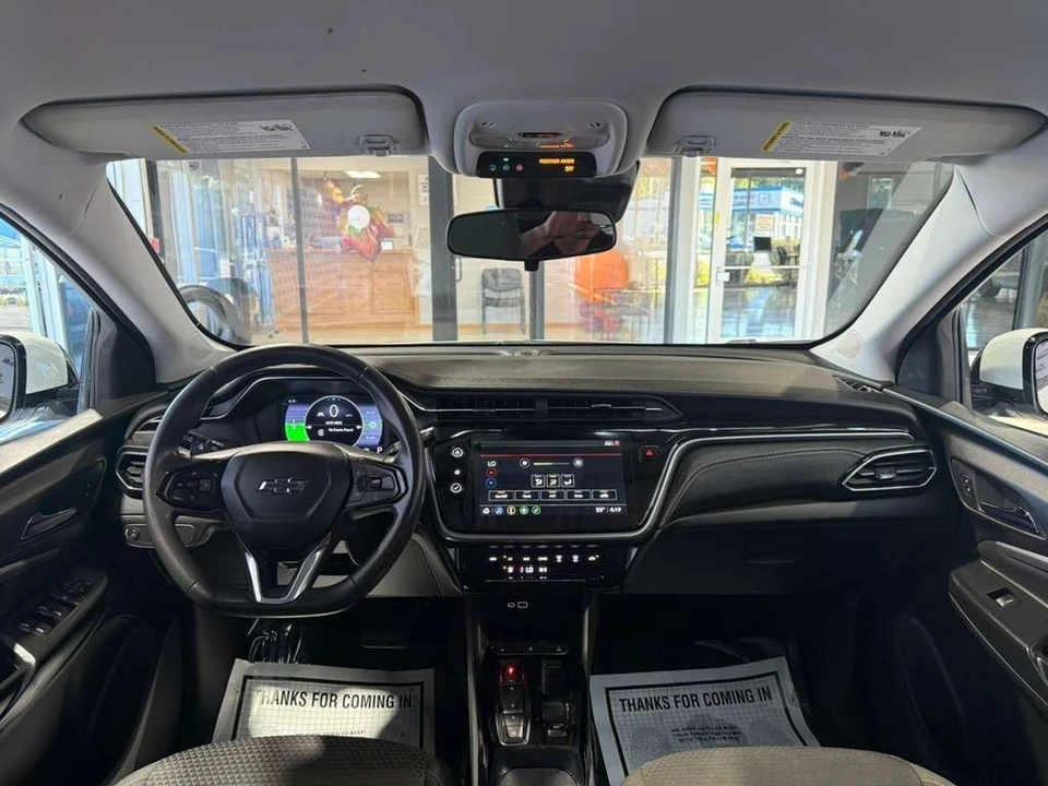 2023 Chevrolet - Image 24 of 31