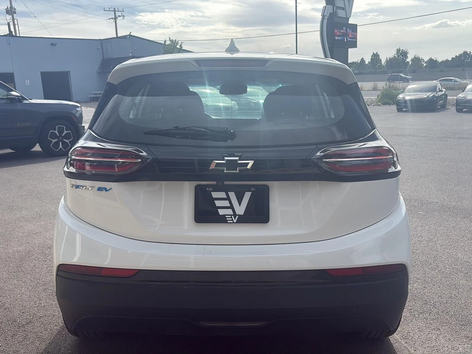 2023 Chevrolet - Image 7 of 12