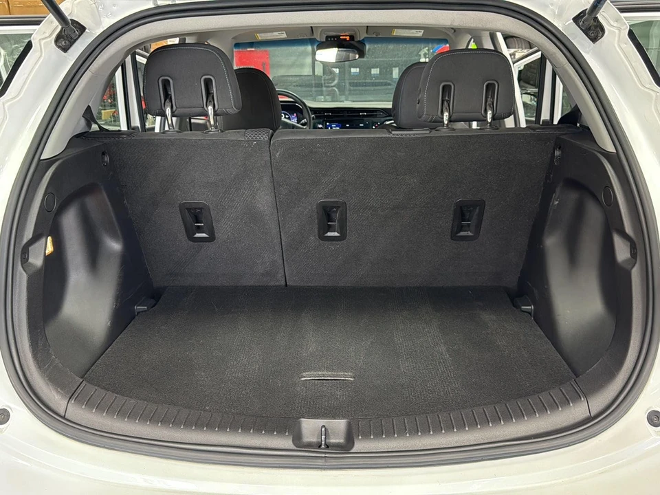 2023 Chevrolet - Image 16 of 18