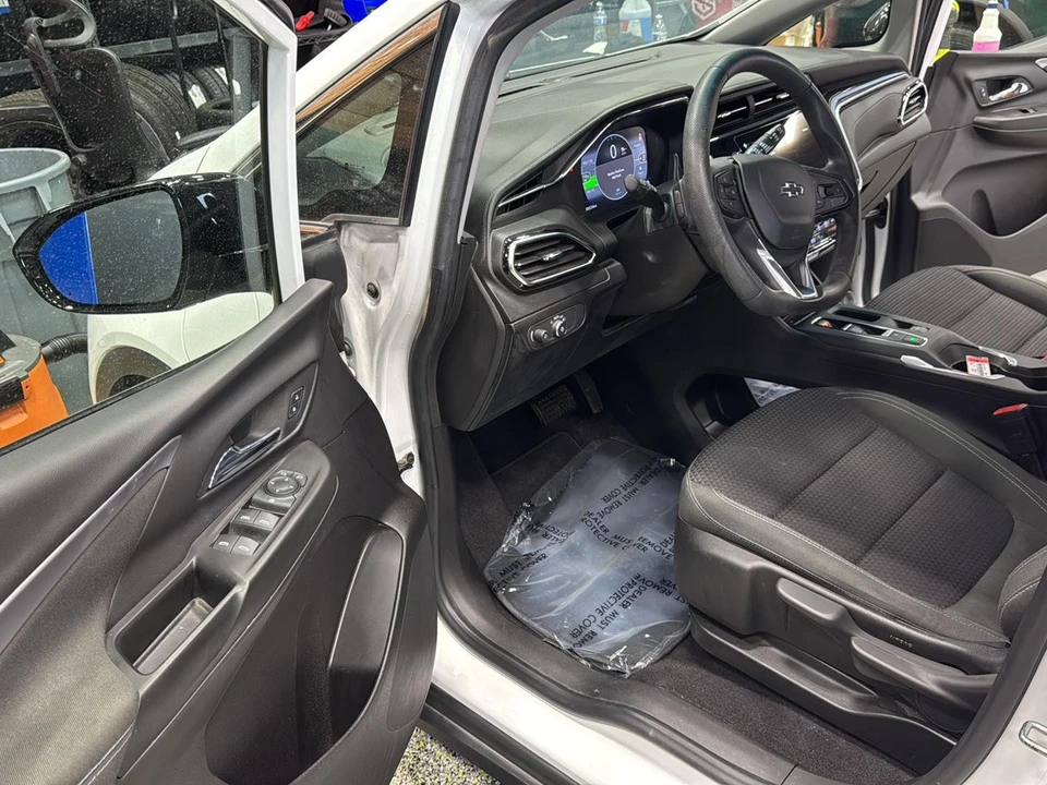 2023 Chevrolet - Image 14 of 18