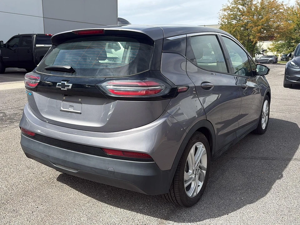 2023 Chevrolet - Image 7 of 10