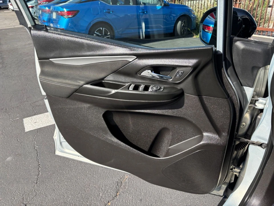 2023 Chevrolet Volt - Image 25 of 31