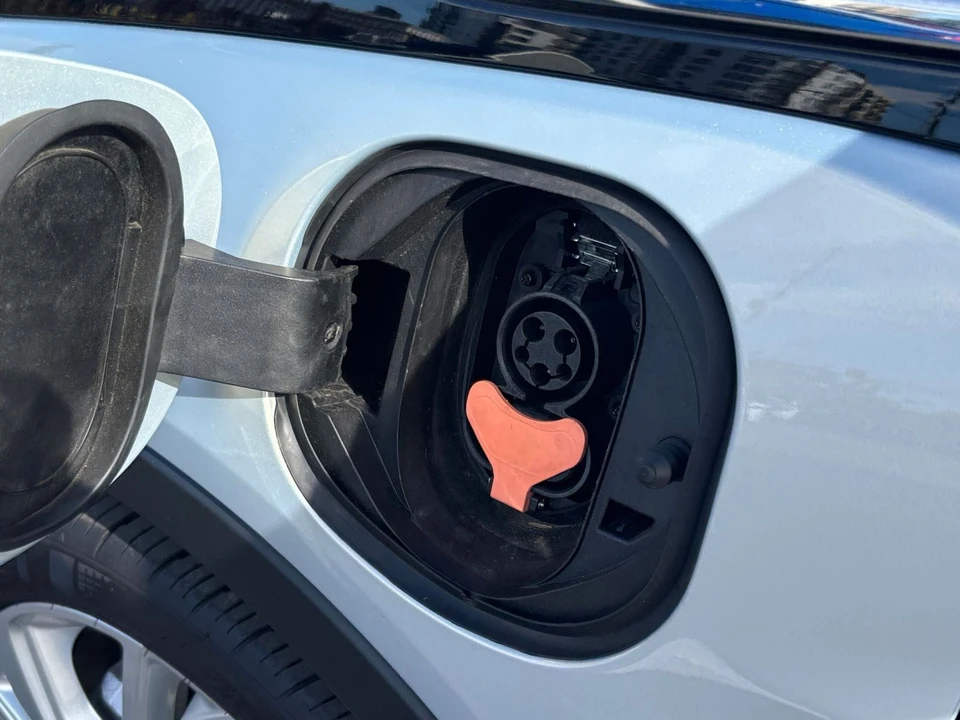 2023 Chevrolet Volt - Image 24 of 31