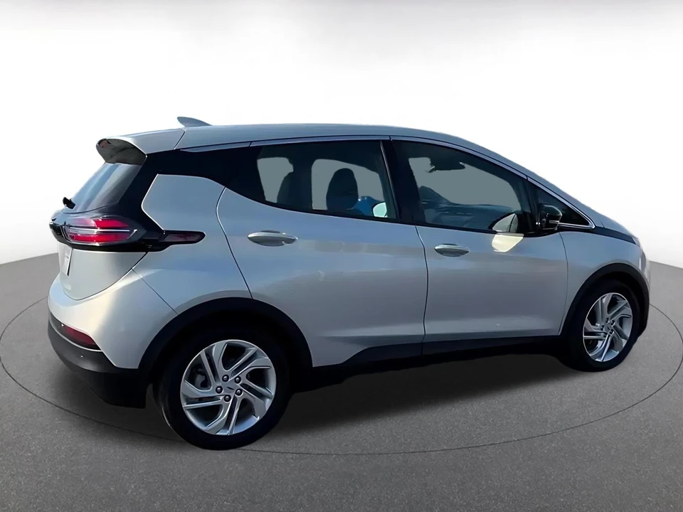2023 Chevrolet Volt - Image 17 of 31