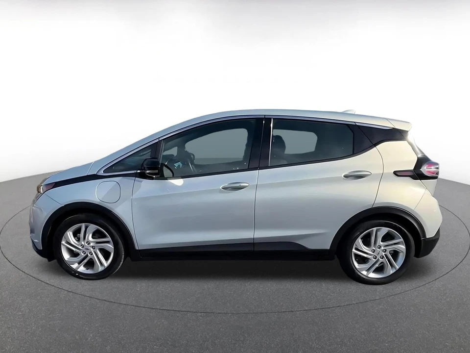2023 Chevrolet Volt - Image 11 of 31