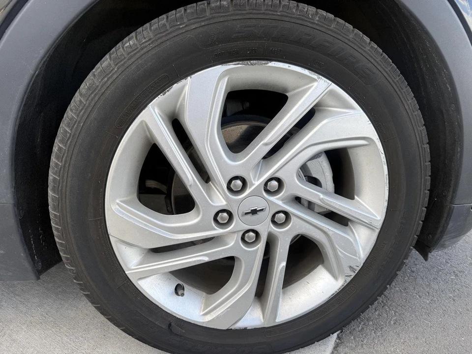 2023 Chevrolet - Image 6 of 7