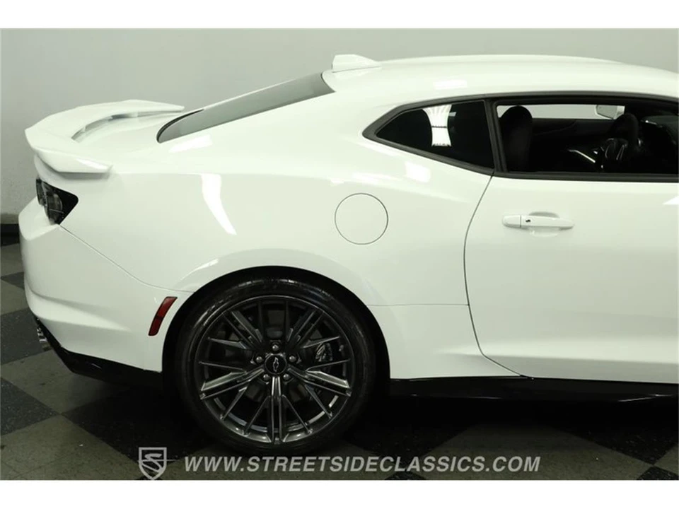 2023 Chevrolet Camaro 6th Gen - Image 28 of 31