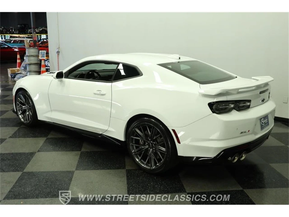 2023 Chevrolet Camaro 6th Gen - Image 7 of 31