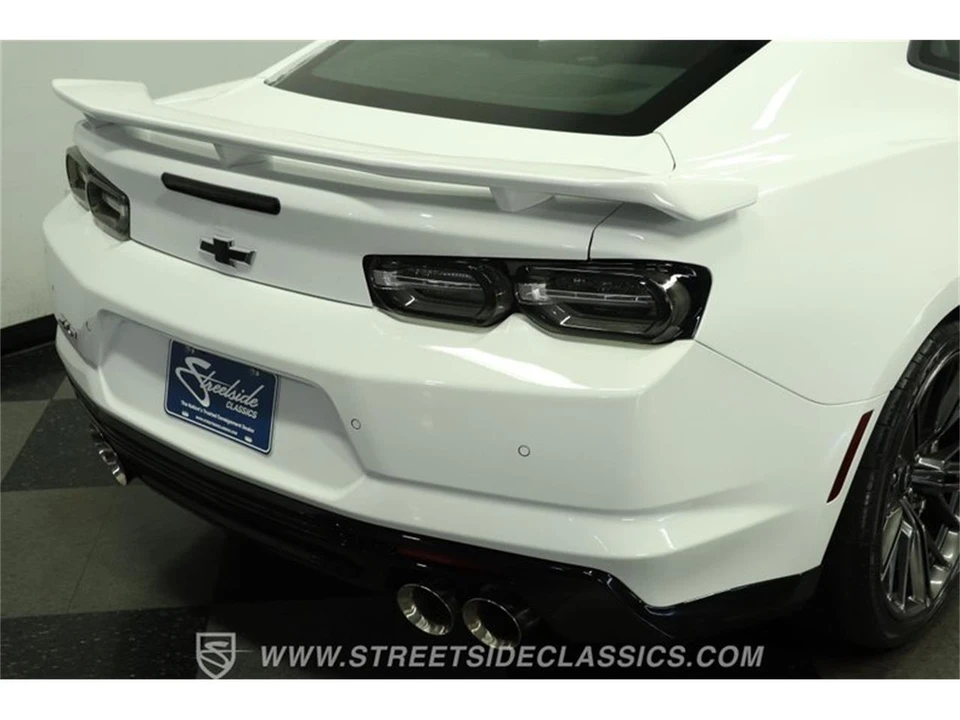 2023 Chevrolet Camaro 6th Gen - Image 25 of 31