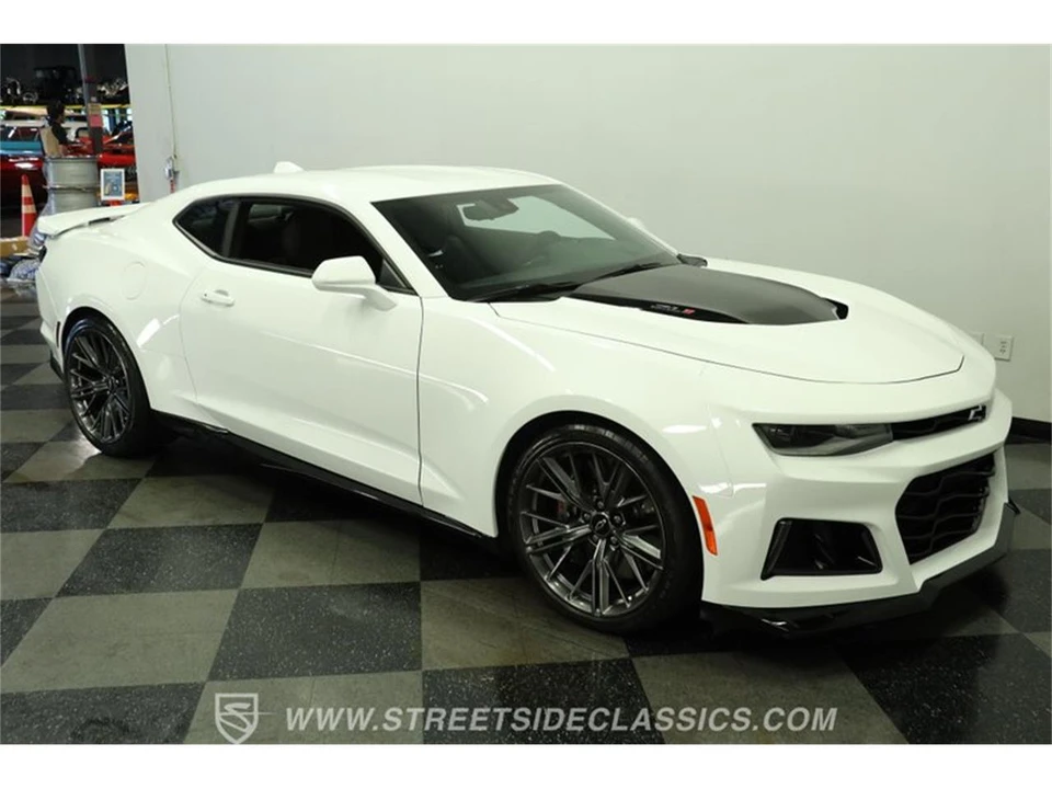 2023 Chevrolet Camaro 6th Gen - Image 14 of 31