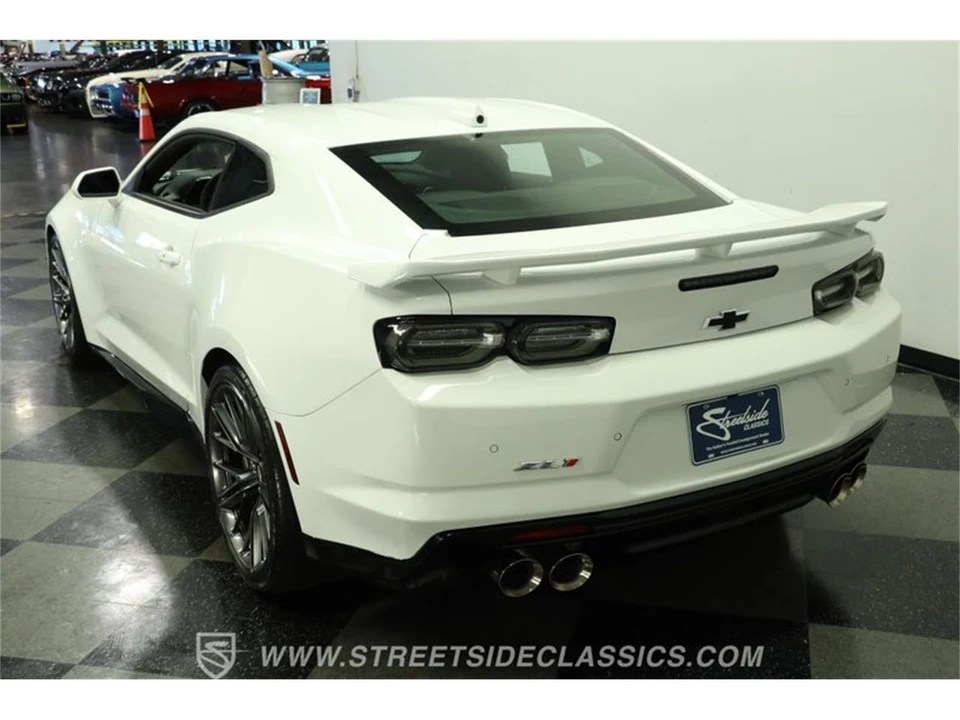 2023 Chevrolet Camaro 6th Gen - Image 8 of 31