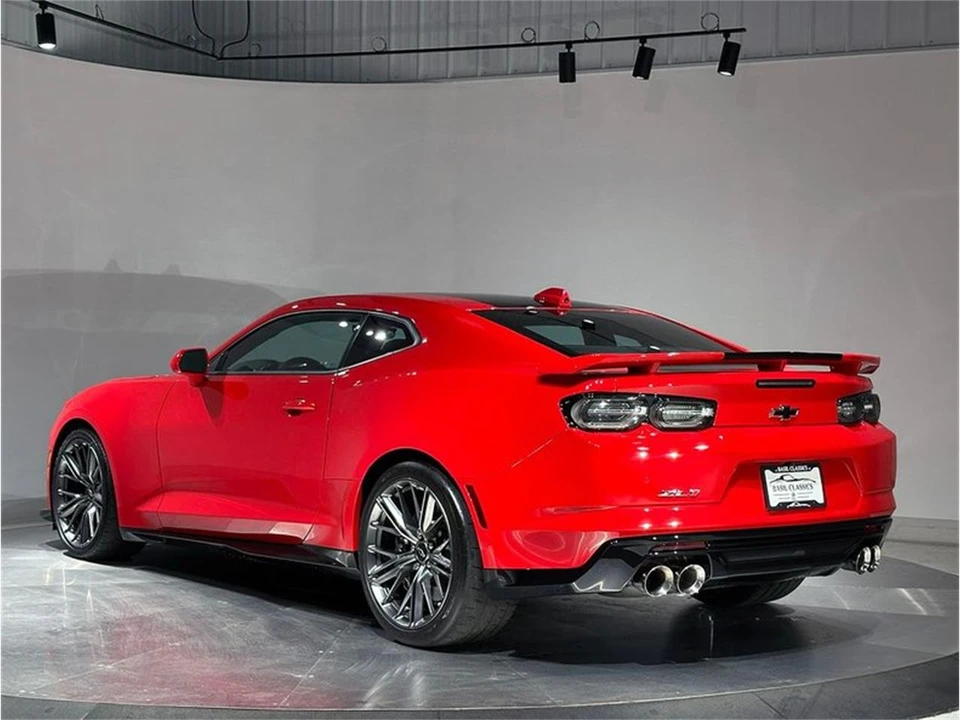 2023 Chevrolet Camaro 6th Gen - Image 9 of 31