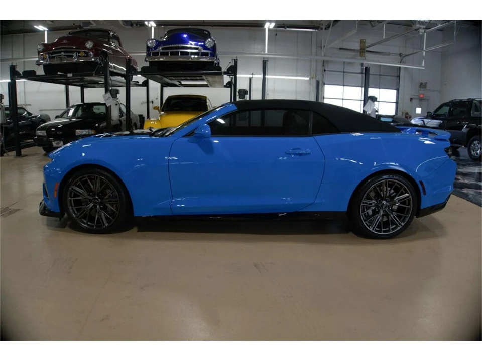 2023 Chevrolet Camaro 6th Gen - Image 2 of 31