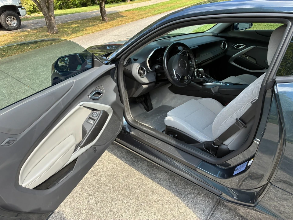 2023 Chevrolet Camaro 6th Gen - Image 2 of 24