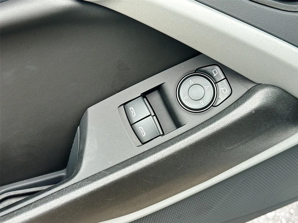 2023 Chevrolet Camaro 6th Gen - Image 18 of 21