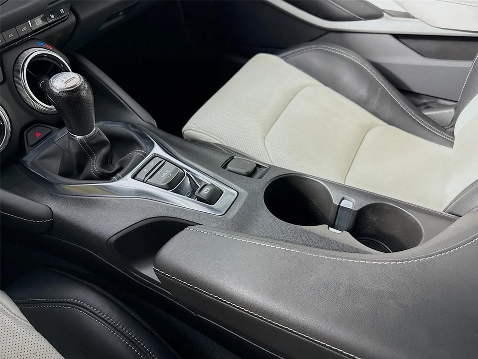 2023 Chevrolet Camaro 6th Gen - Image 8 of 31