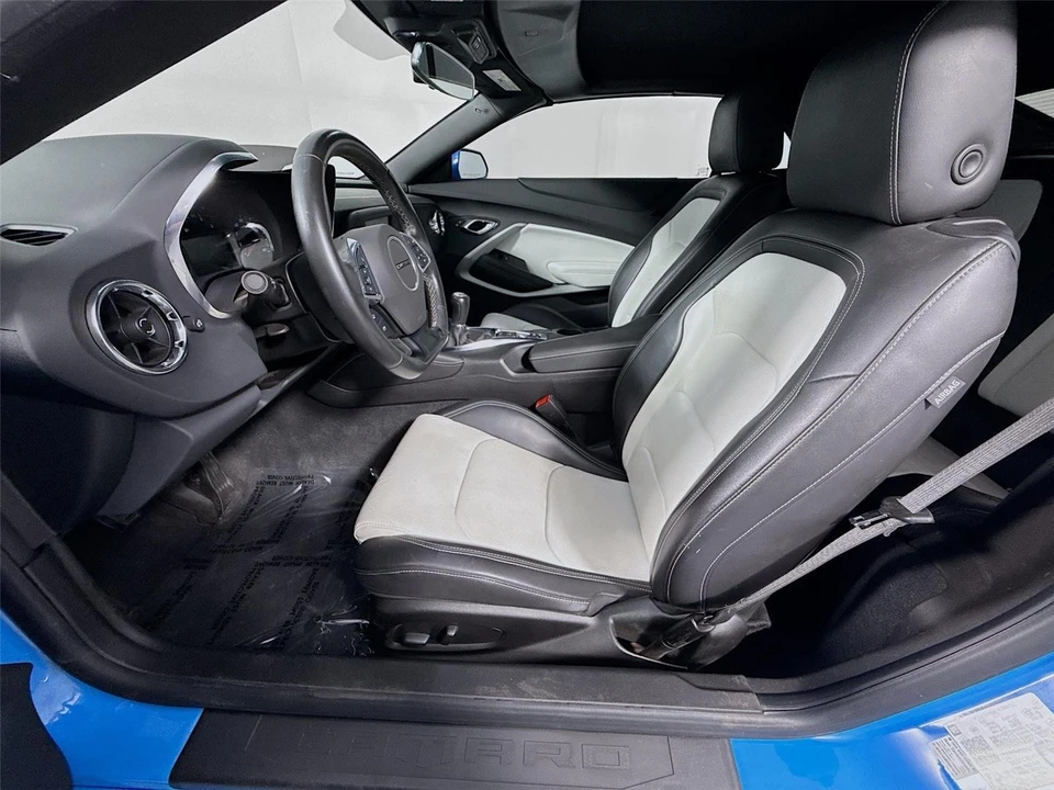 2023 Chevrolet Camaro 6th Gen - Image 2 of 31