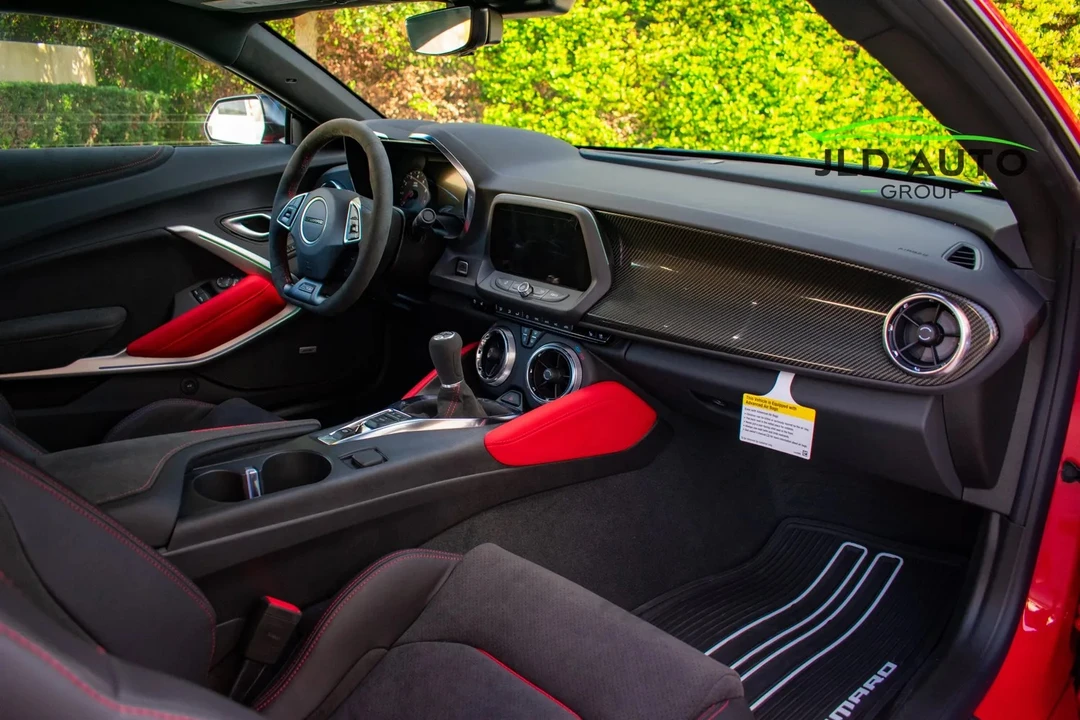 2023 Chevrolet Camaro ZL1 6th Gen - Image 10 of 31