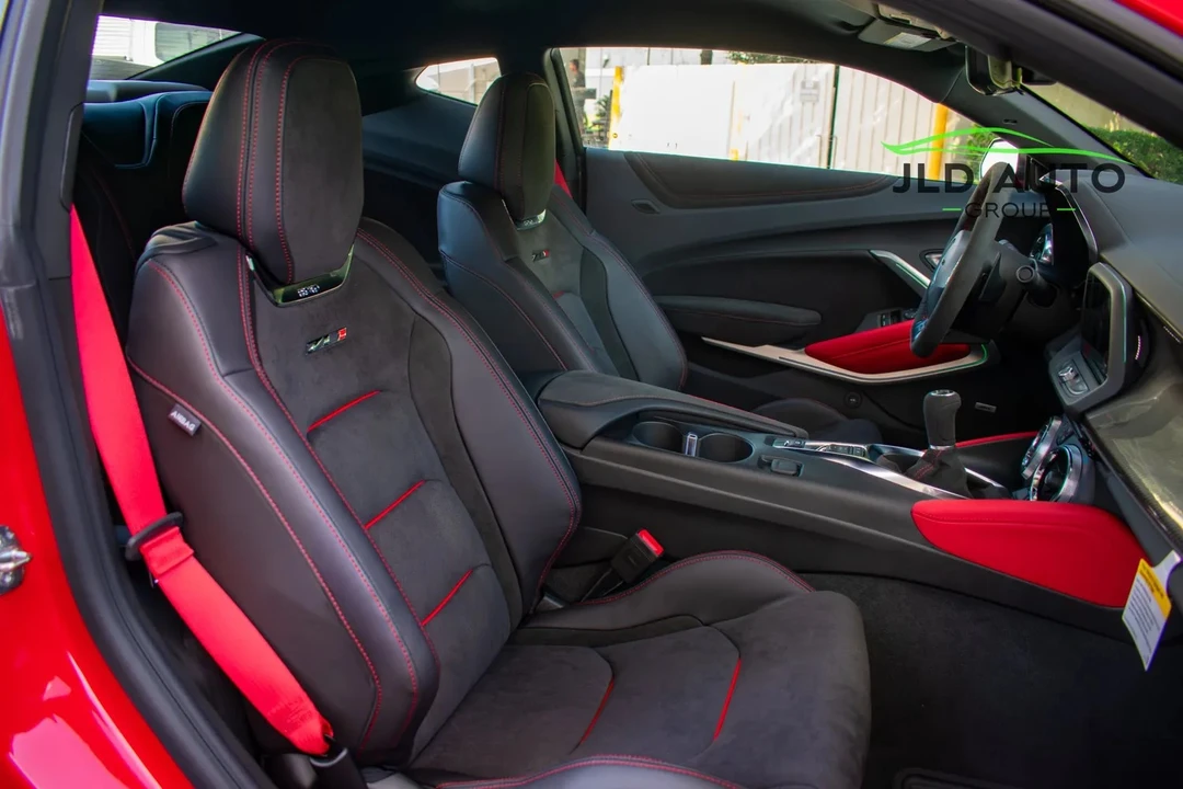 2023 Chevrolet Camaro ZL1 6th Gen - Image 12 of 31