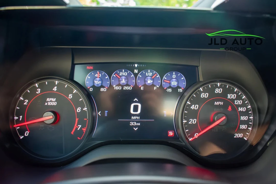 2023 Chevrolet Camaro ZL1 6th Gen - Image 13 of 31